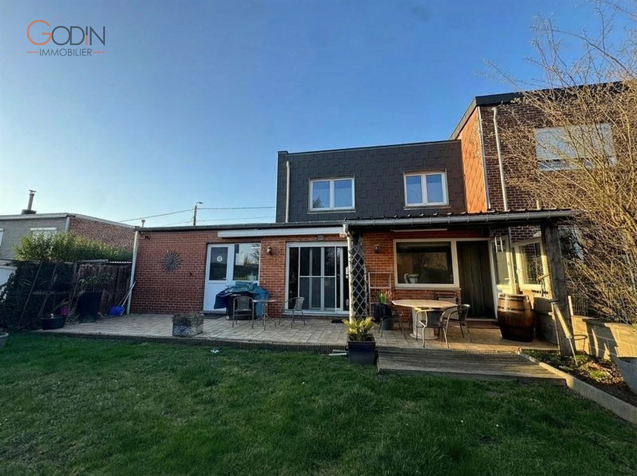 Maison 3 chambres avec jardin et garage