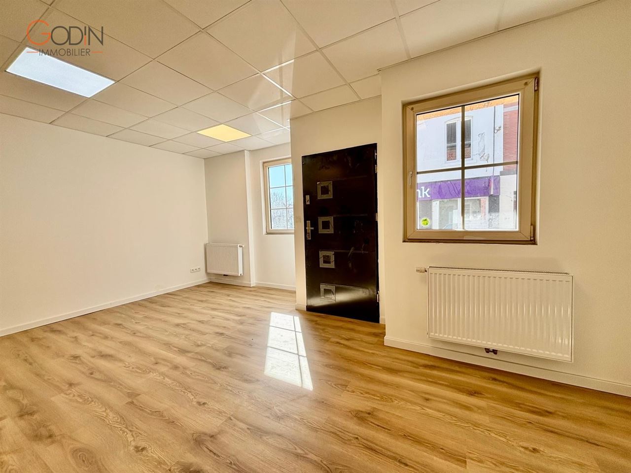 Rez-de-chaussée commercial / bureau