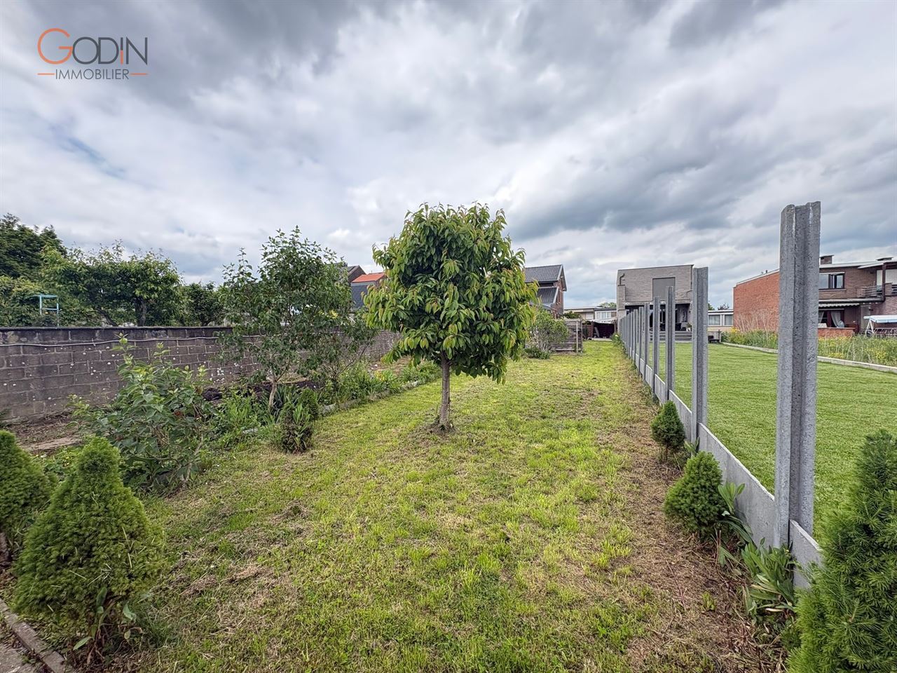 maison 3 façades avec jardin
