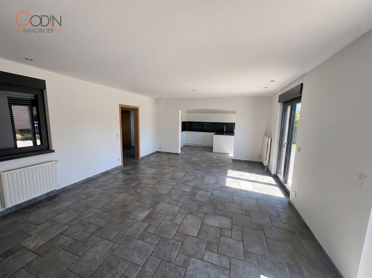 villa 4 chambres avec jardin et garage double