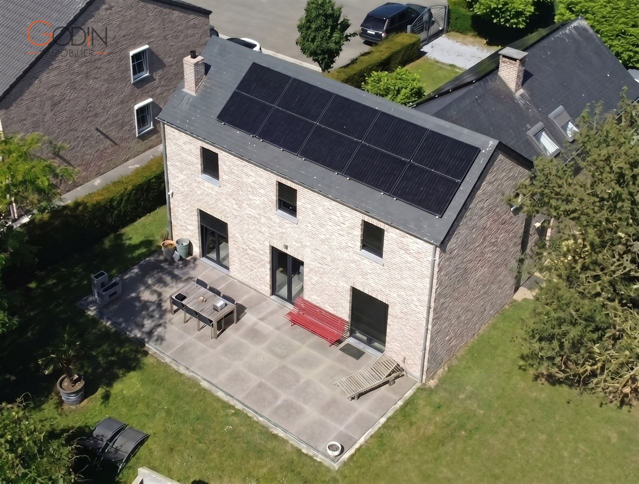 villa 4 chambres avec jardin et garage double
