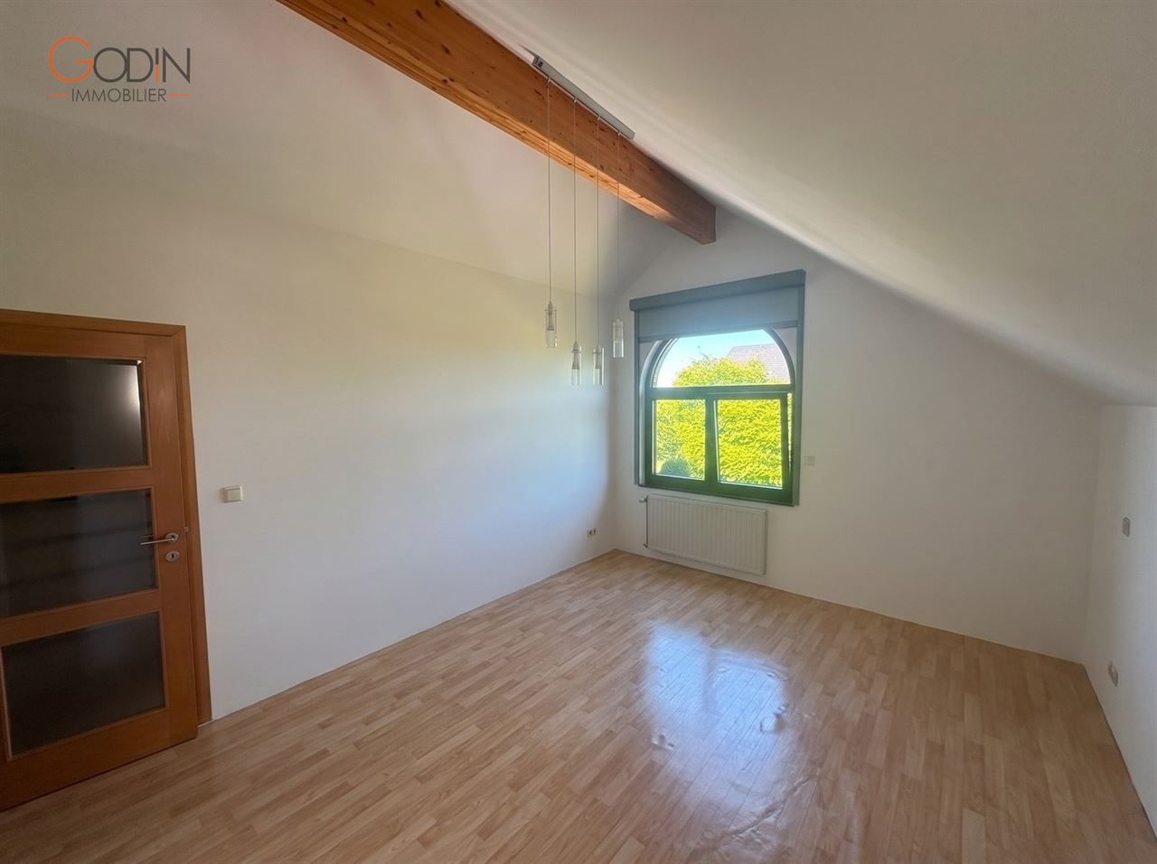 villa 4 chambres avec jardin et garage double