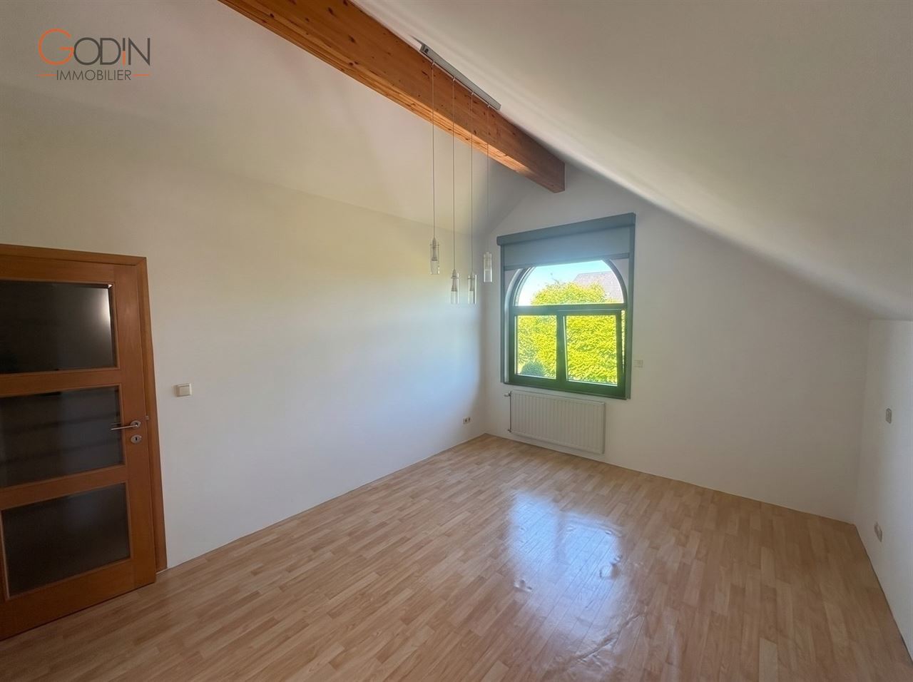 villa 4 chambres avec jardin et garage double