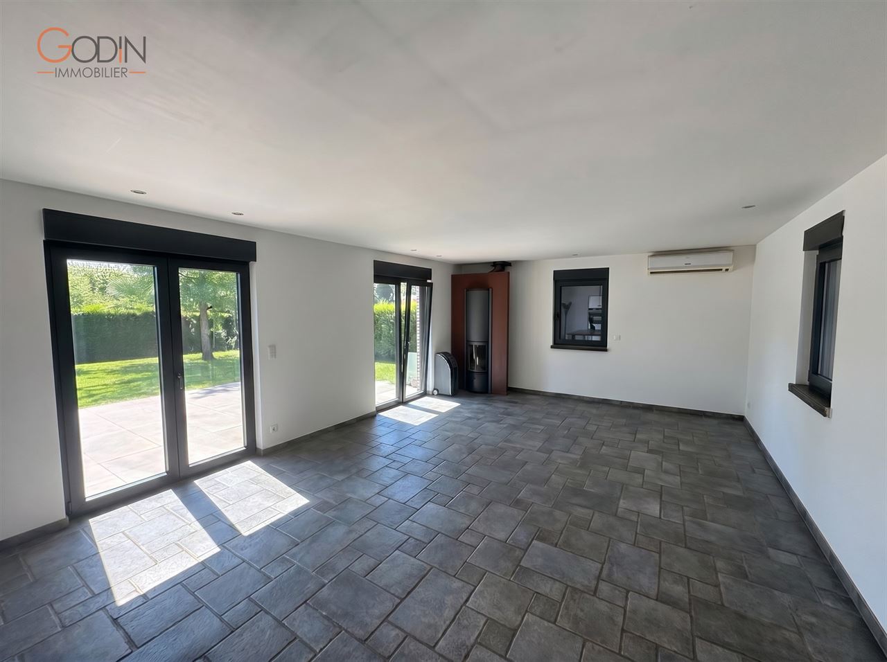 villa 4 chambres avec jardin et garage double