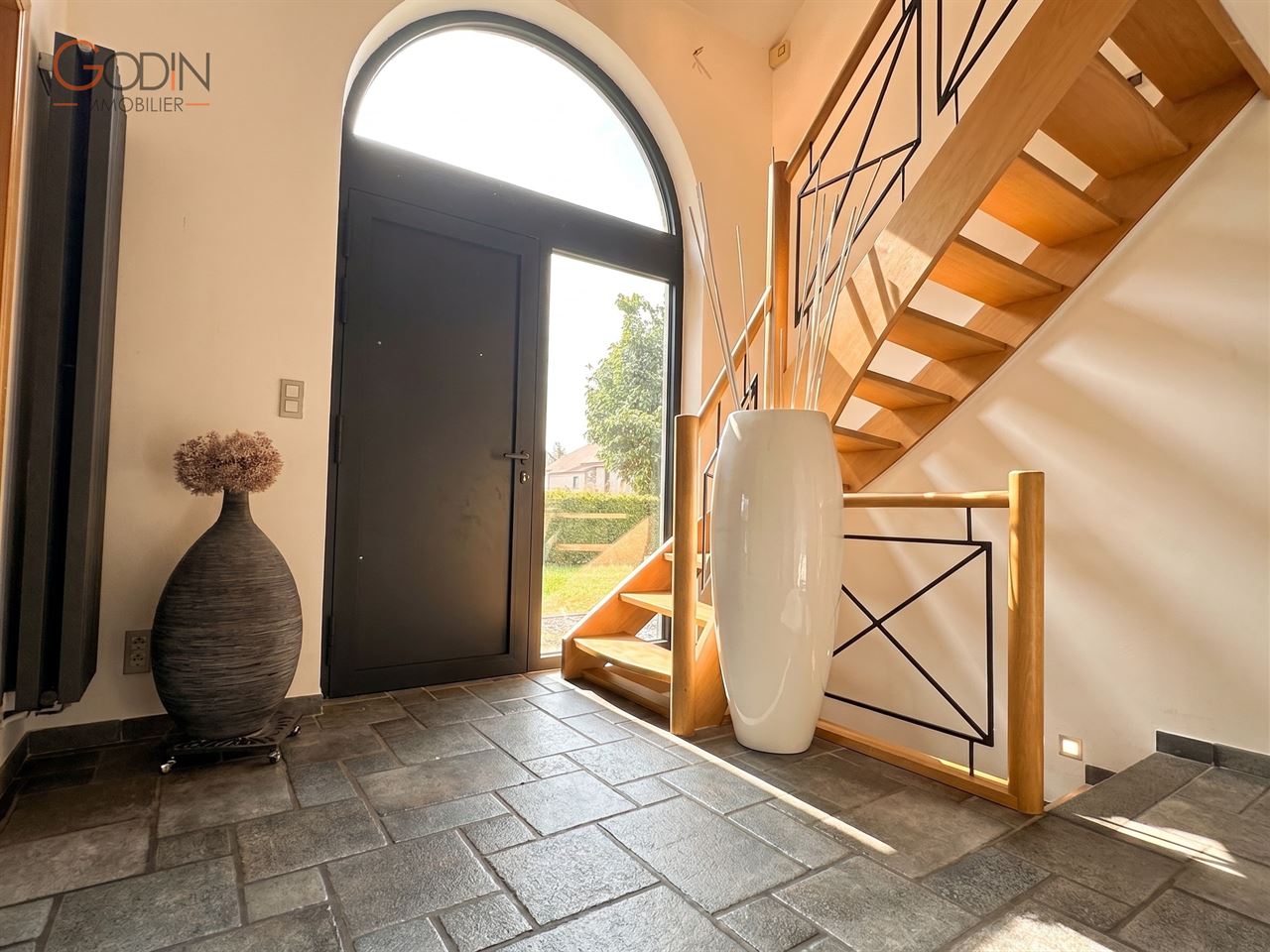 villa 4 chambres avec jardin et garage double