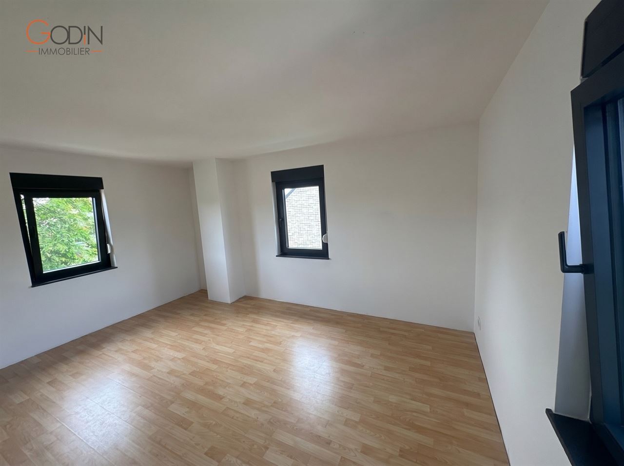 villa 4 chambres avec jardin et garage double