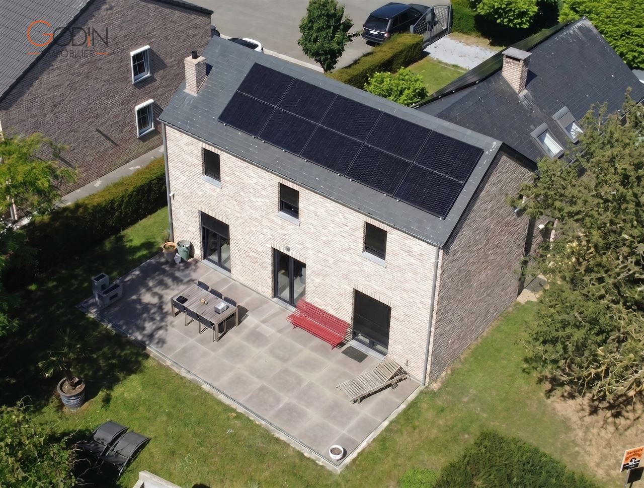 villa 4 chambres avec jardin et garage double