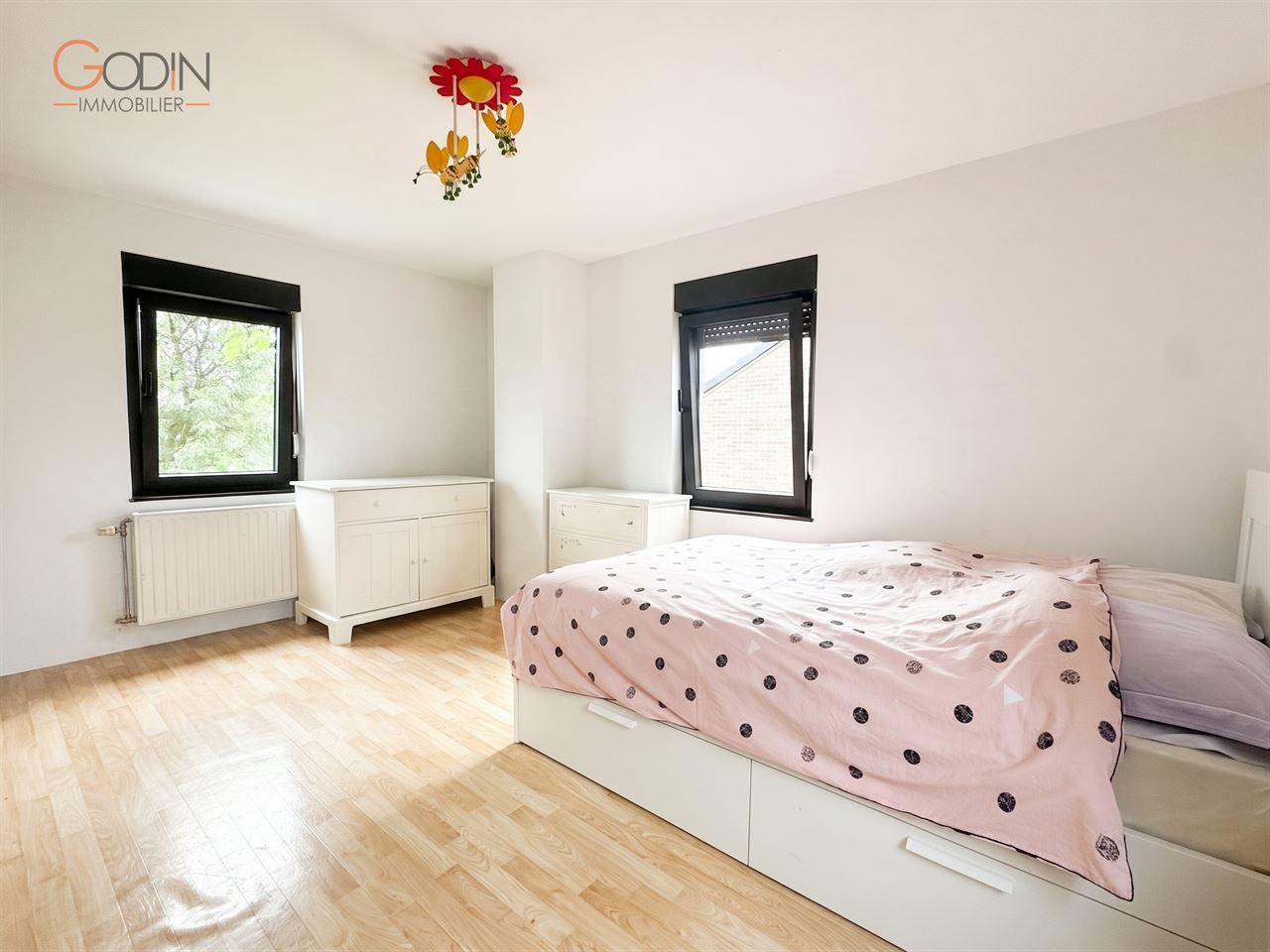 villa 4 chambres avec jardin et garage double