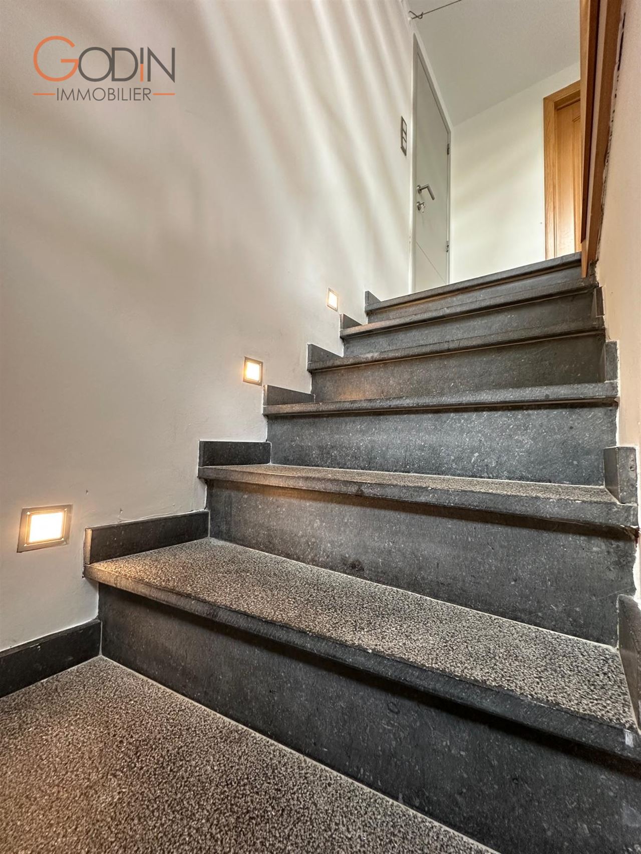 villa 4 chambres avec jardin et garage double