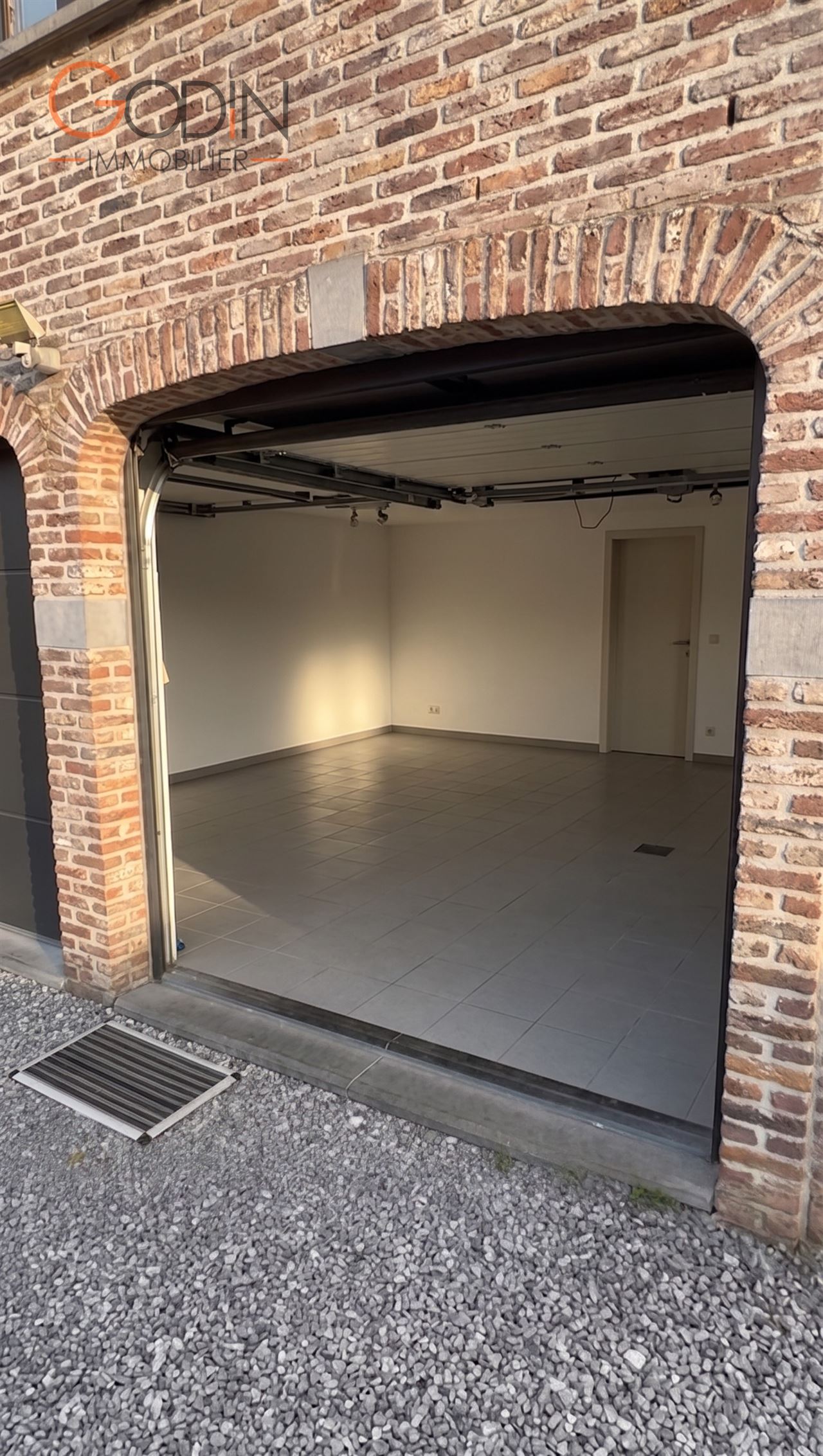 villa 4 chambres avec jardin et garage double