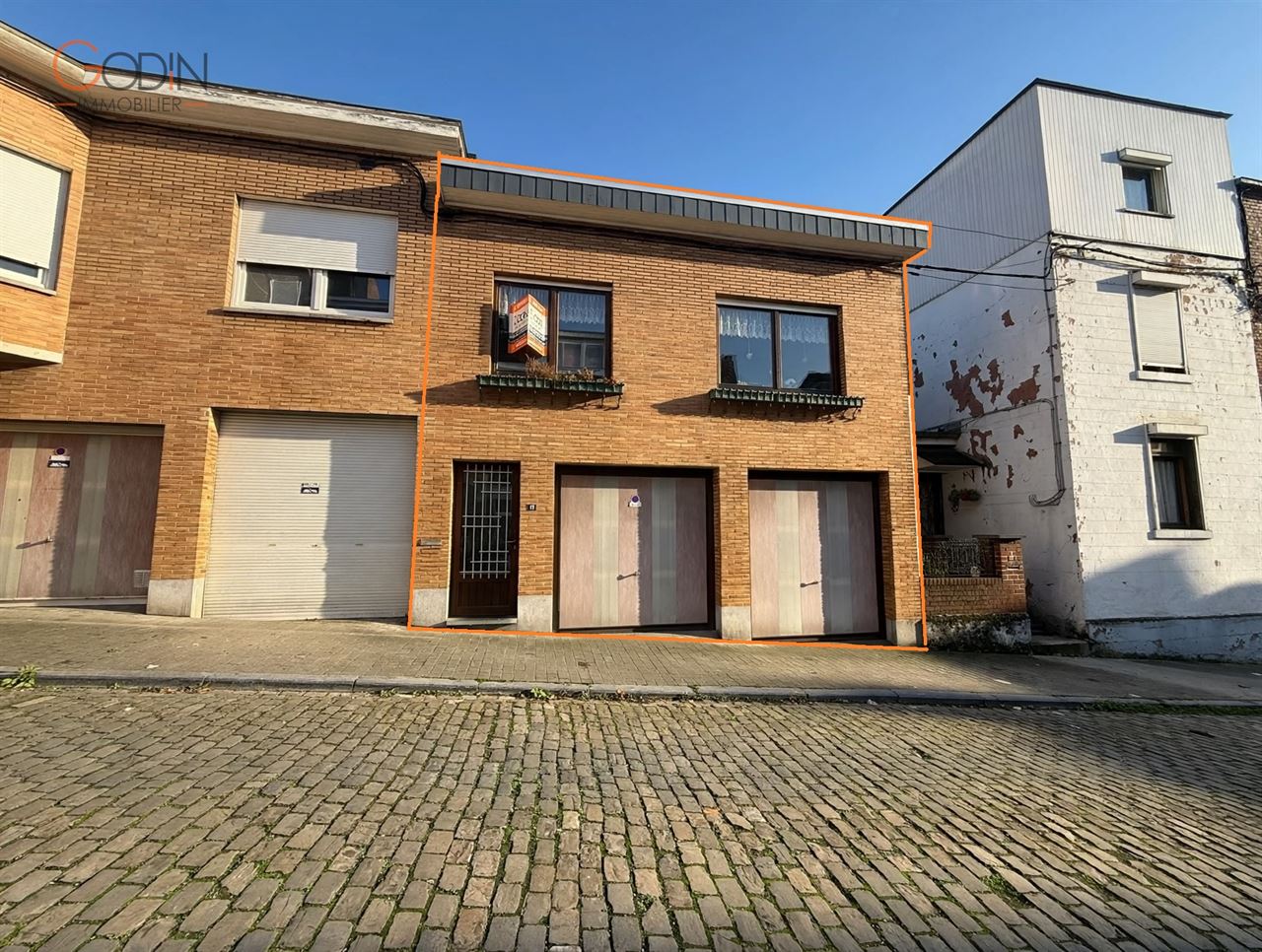 Maison bel-étage 2 chambres avec 2 garages à Ougrée