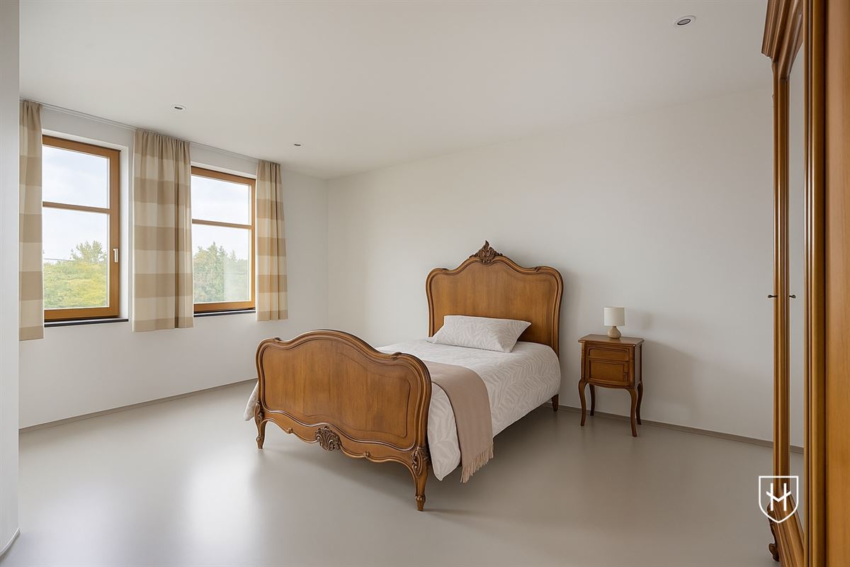 Architecturale villa met zwemvijver op riant perceel