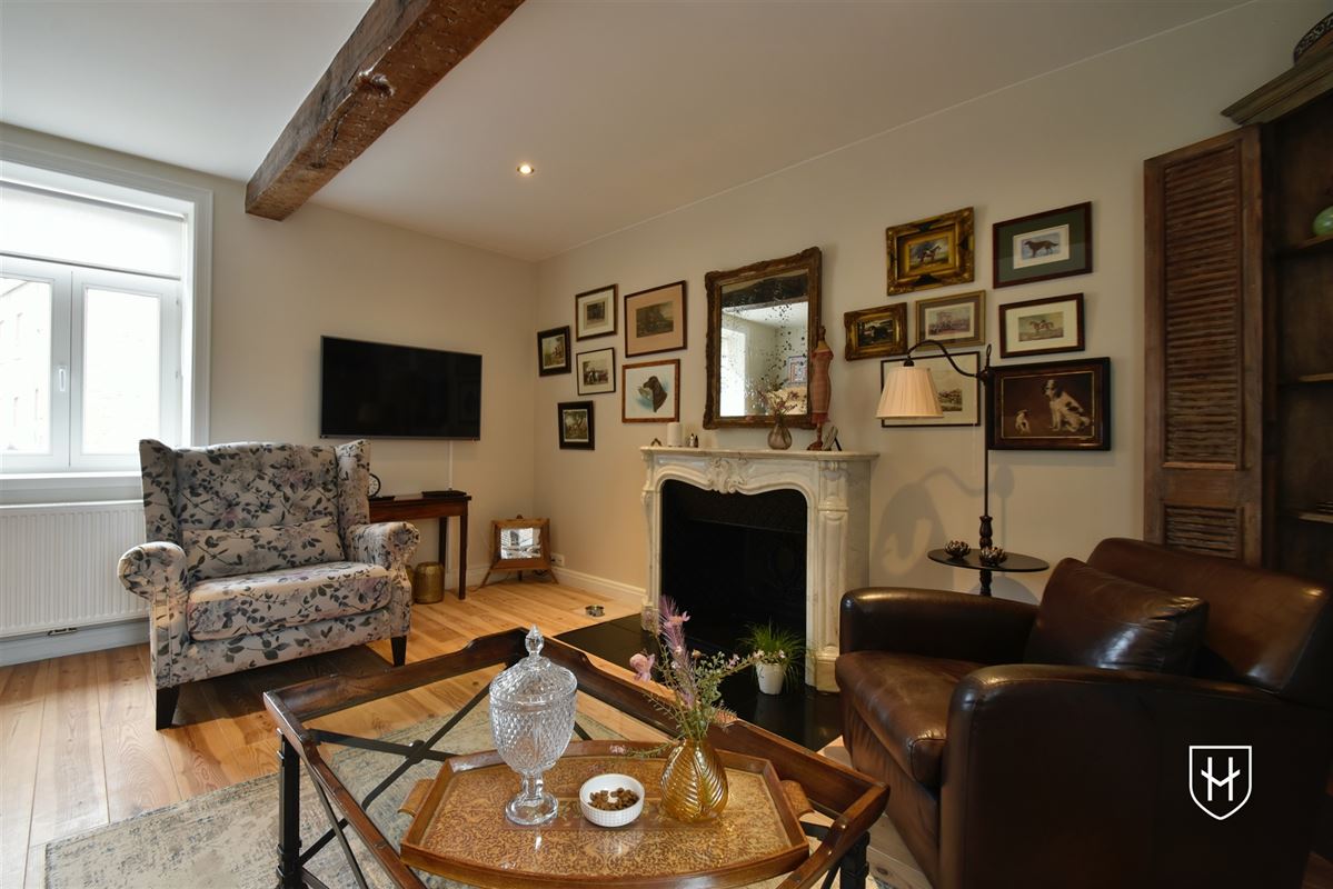 Luxueuze hoeve met schitterende binnenplaats en zwemvijver