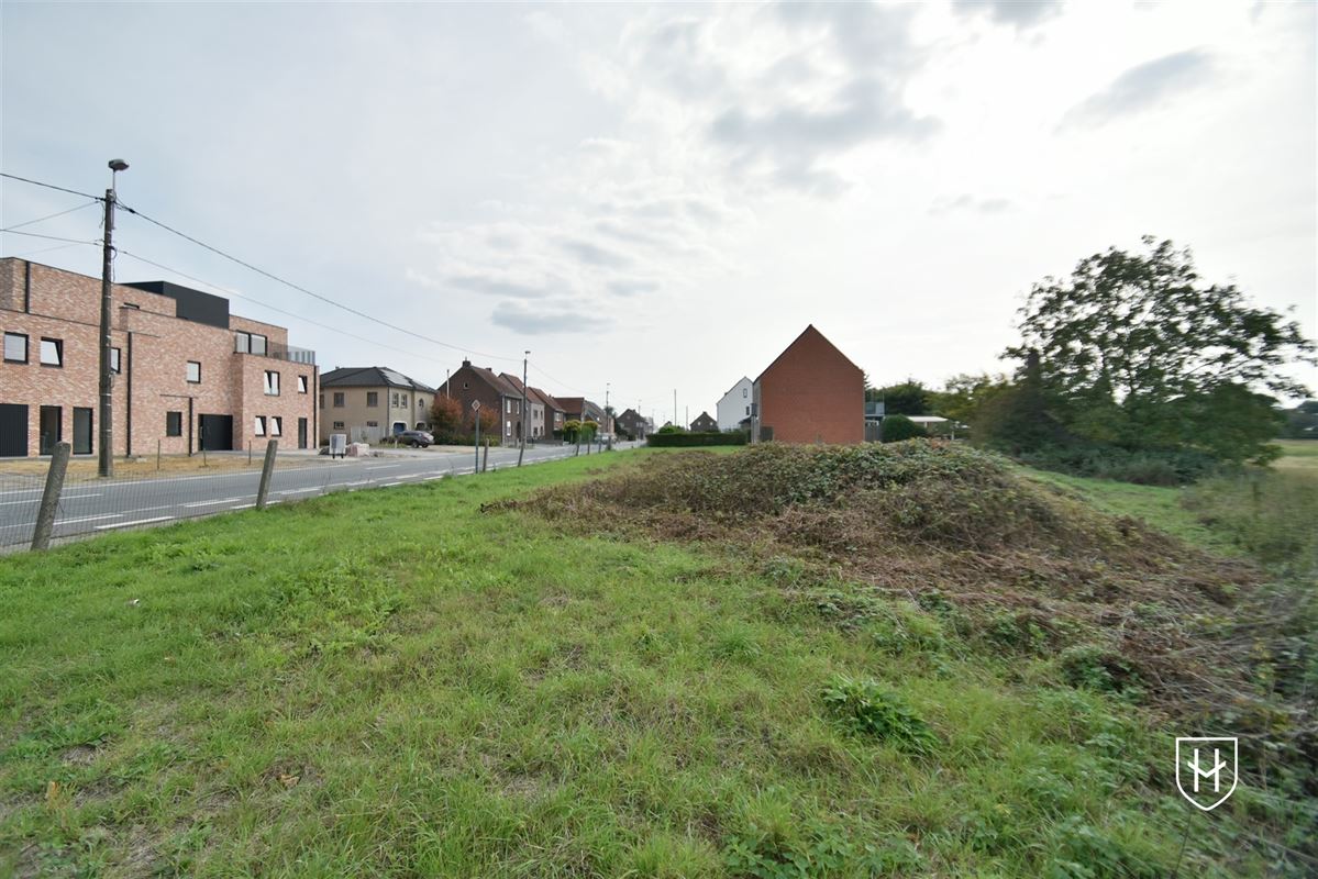 Perceel grond van  12a 76ca (1.276 m²)