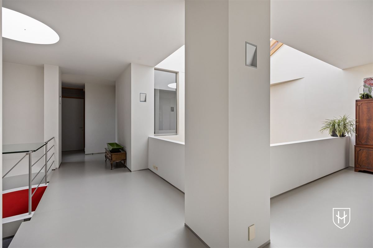 Architecturale villa met zwemvijver op riant perceel