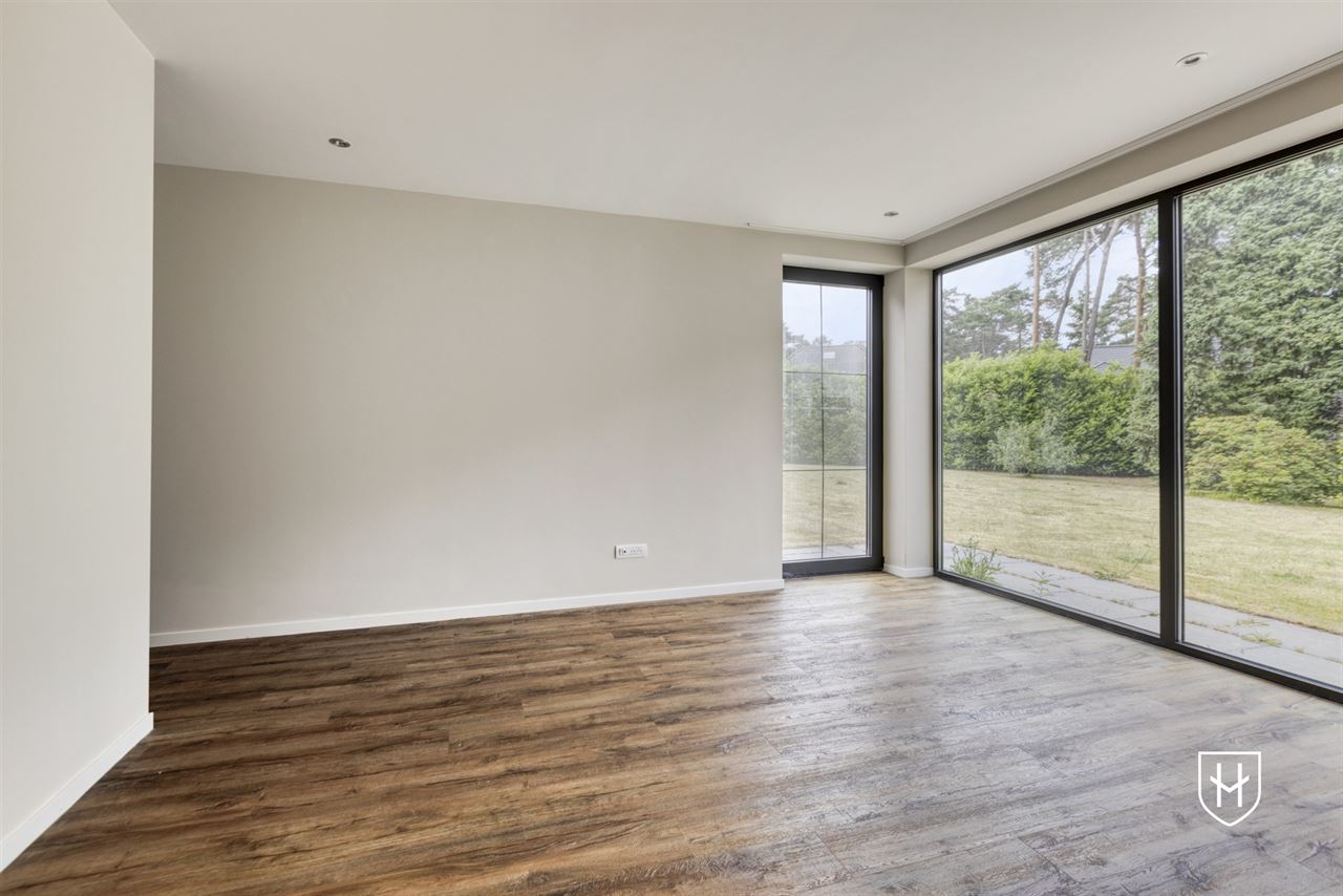 Ruime, energiezuinige bungalow in residentiële villawijk