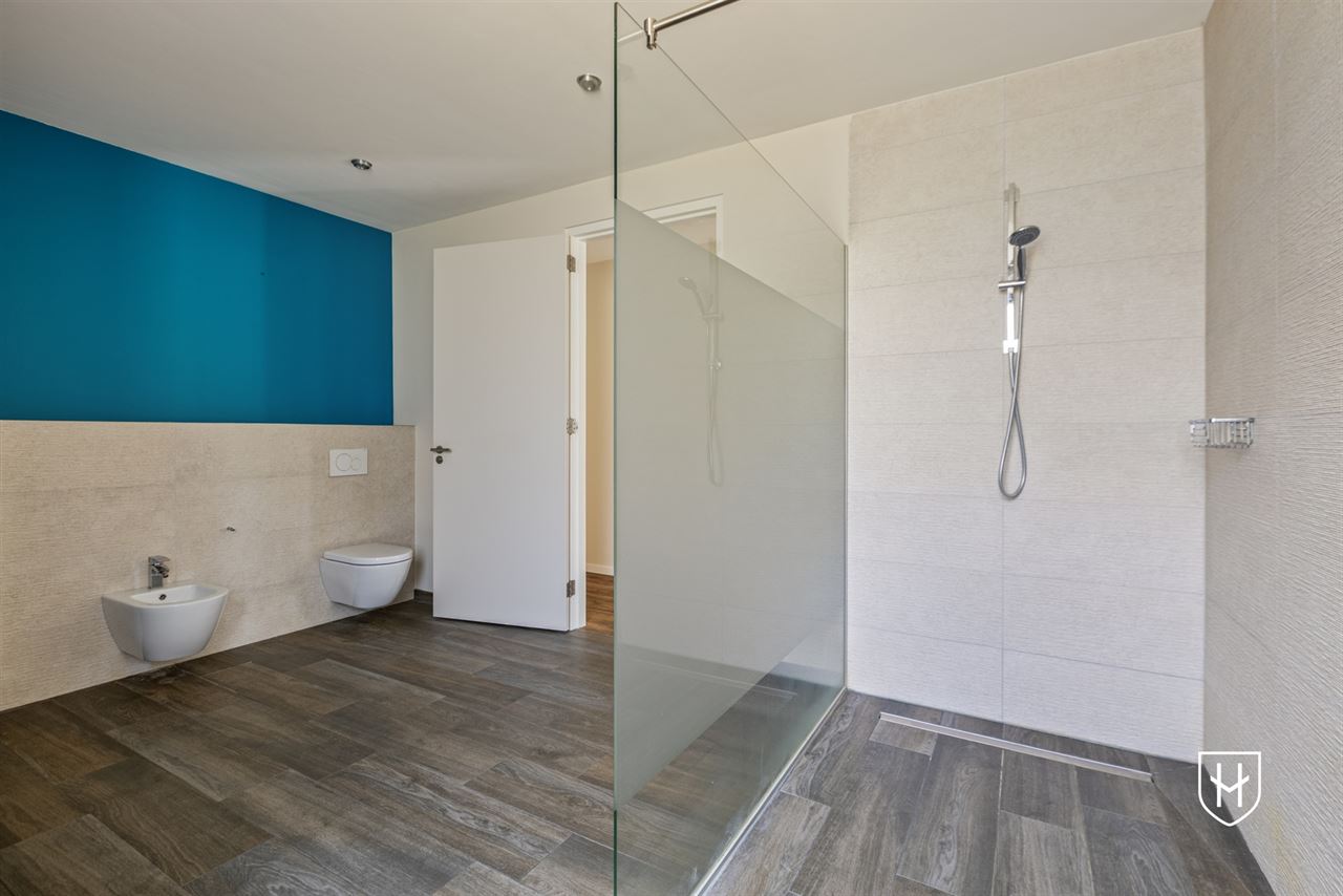 Ruime, energiezuinige bungalow in residentiële villawijk