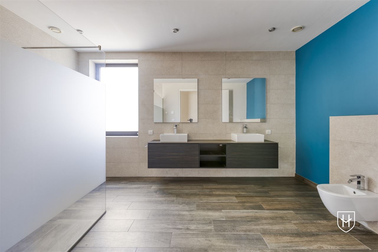 Ruime, energiezuinige bungalow in residentiële villawijk