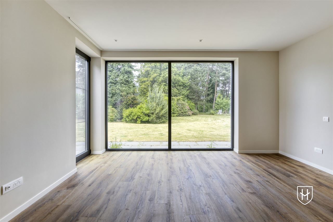 Ruime, energiezuinige bungalow in residentiële villawijk