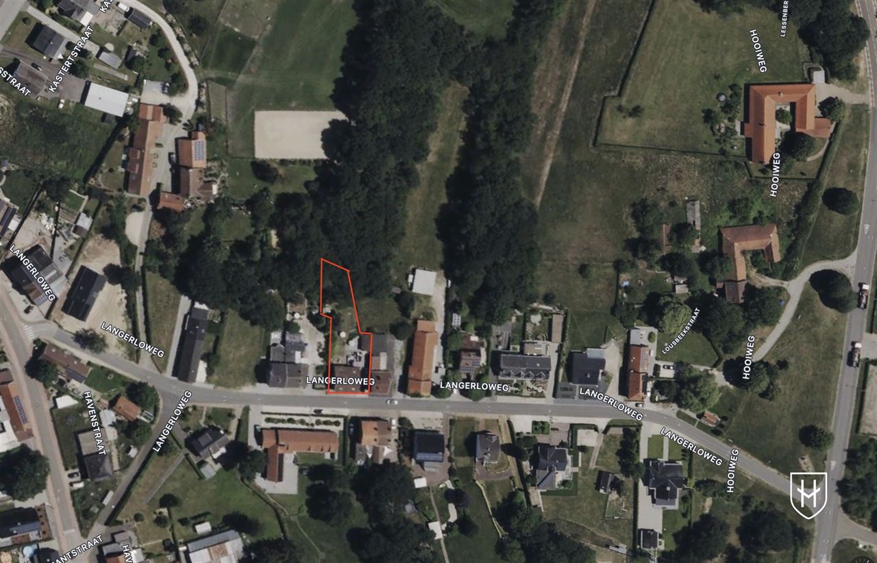 Charming house with garage, wooded area in Genk