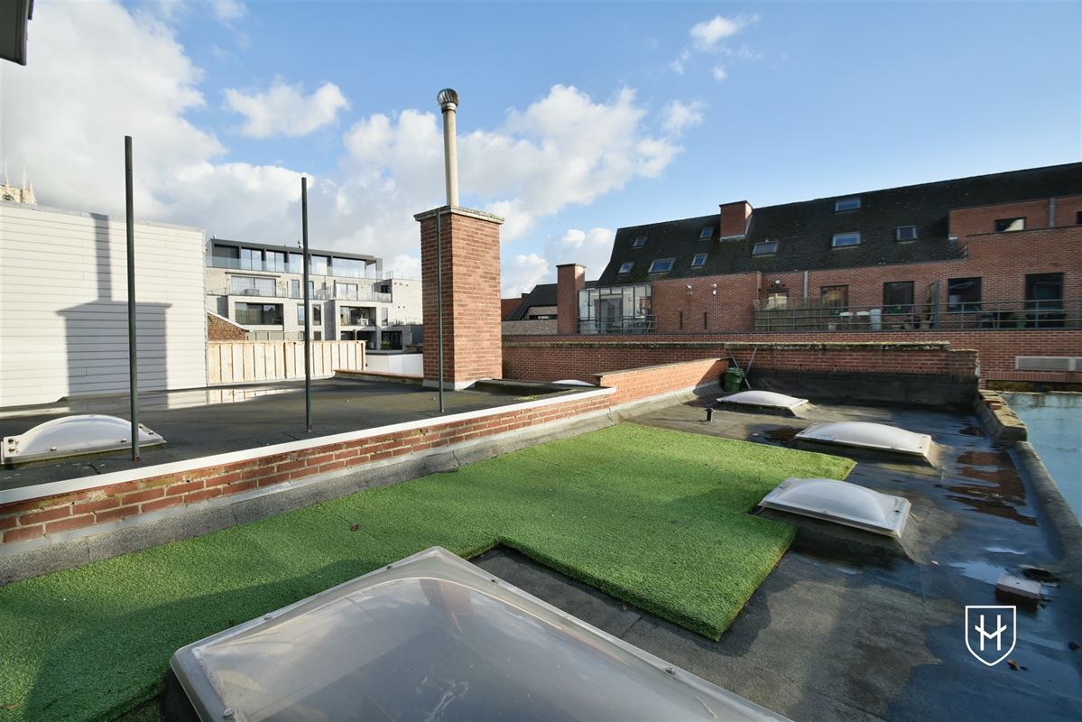 Ruime handelsruimte met bovenwoning in Tongeren