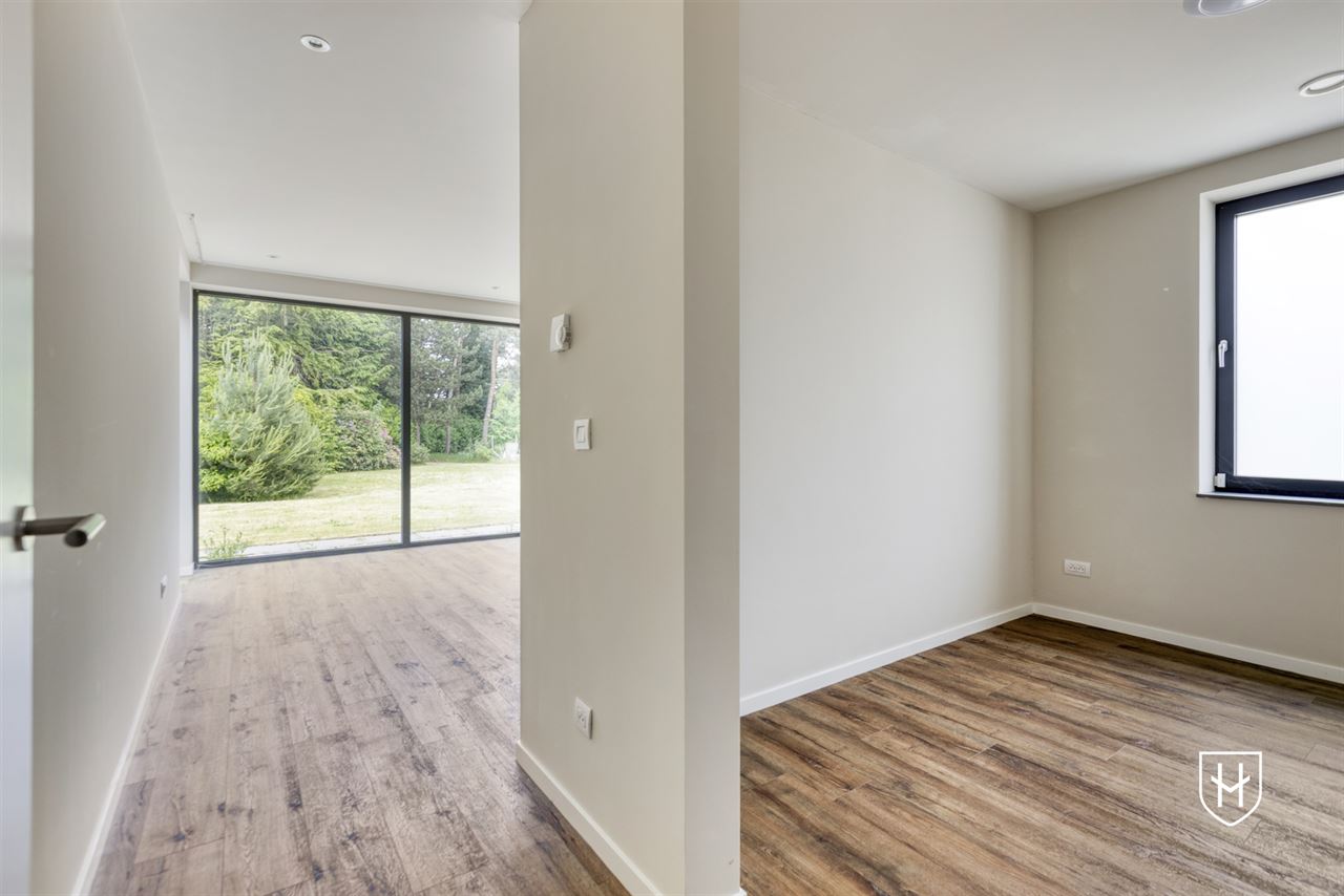 Ruime, energiezuinige bungalow in residentiële villawijk