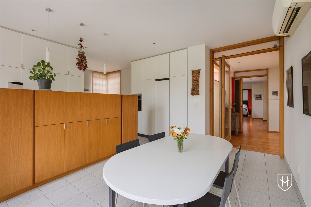 Architecturale villa met zwemvijver op riant perceel