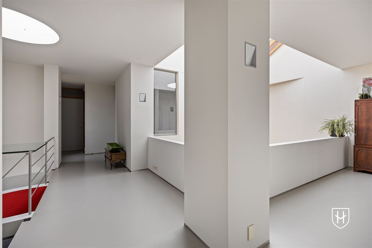 Architecturale villa met zwemvijver op riant perceel