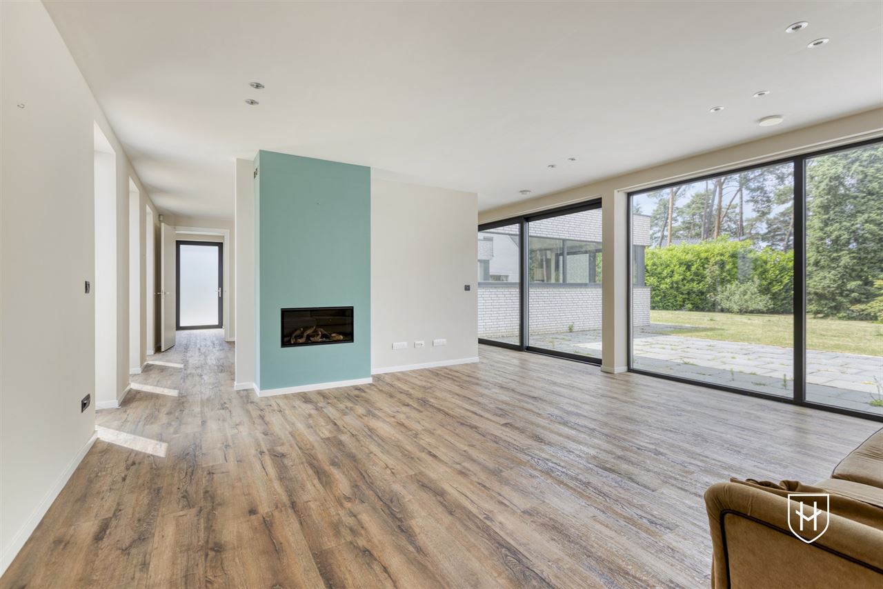 Ruime, energiezuinige bungalow in residentiële villawijk