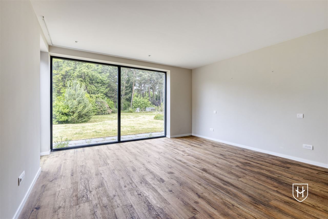 Ruime, energiezuinige bungalow in residentiële villawijk