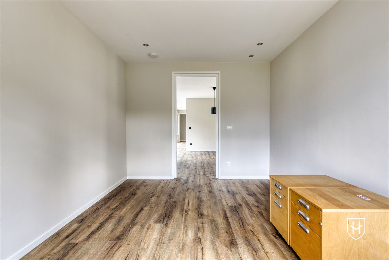 Ruime, energiezuinige bungalow in residentiële villawijk