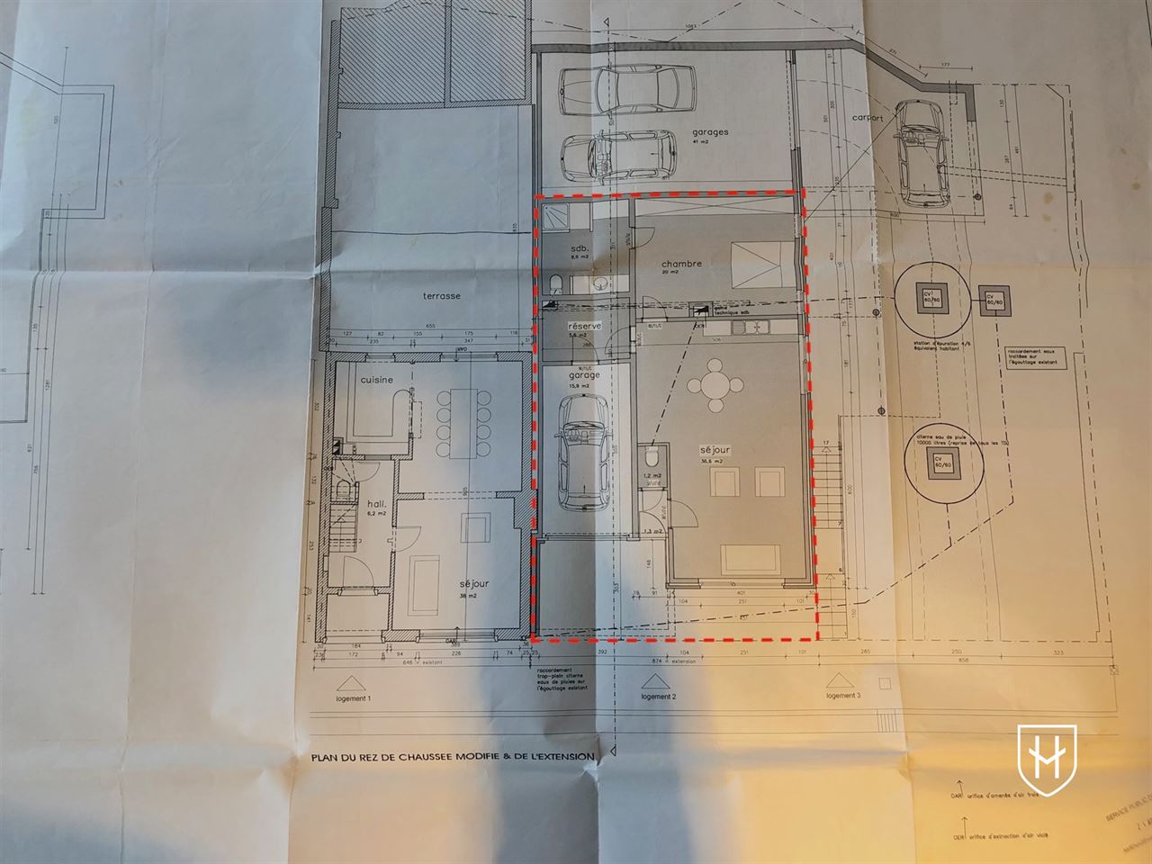 Gelijkvloers-appartement van 101 m2 met 1 slaapkamer en een inpandige garage, pittoresk gelegen in Lanaye langs de Maas, en net over de grens bij Maastricht
