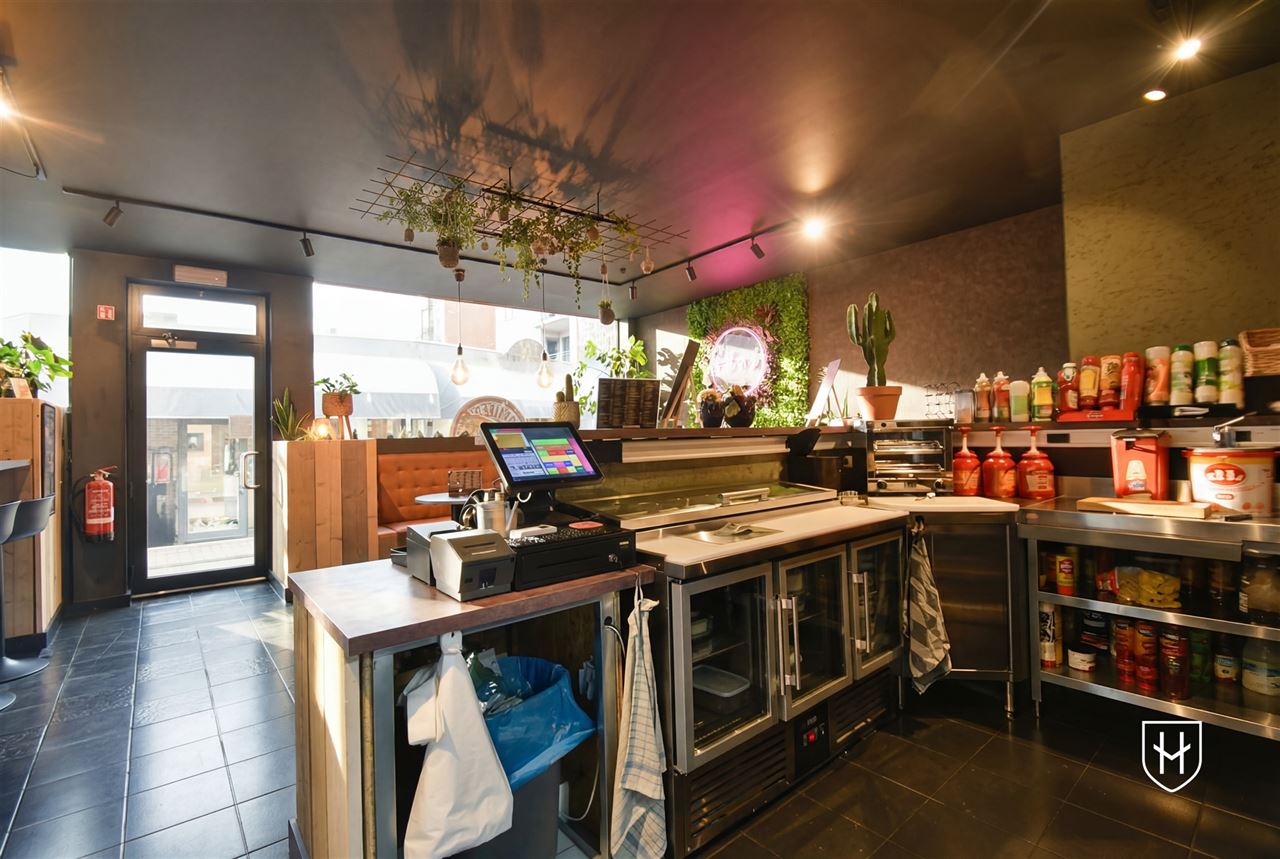 Investeringsopportuniteit : verhuurd handelspand van 60 m2 op toplocatie in het centrum van Lanaken