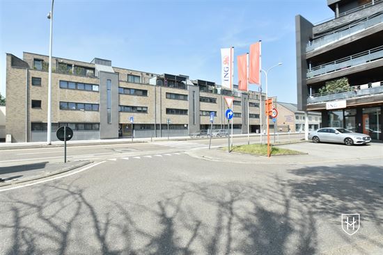 Luxueus afgewerkt appartement met 2 slaapkamers, riant terras en ondergrondse autostandplaats