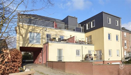Modern apartment with 2 bedrooms and garage a stone's throw from the center of Eupen