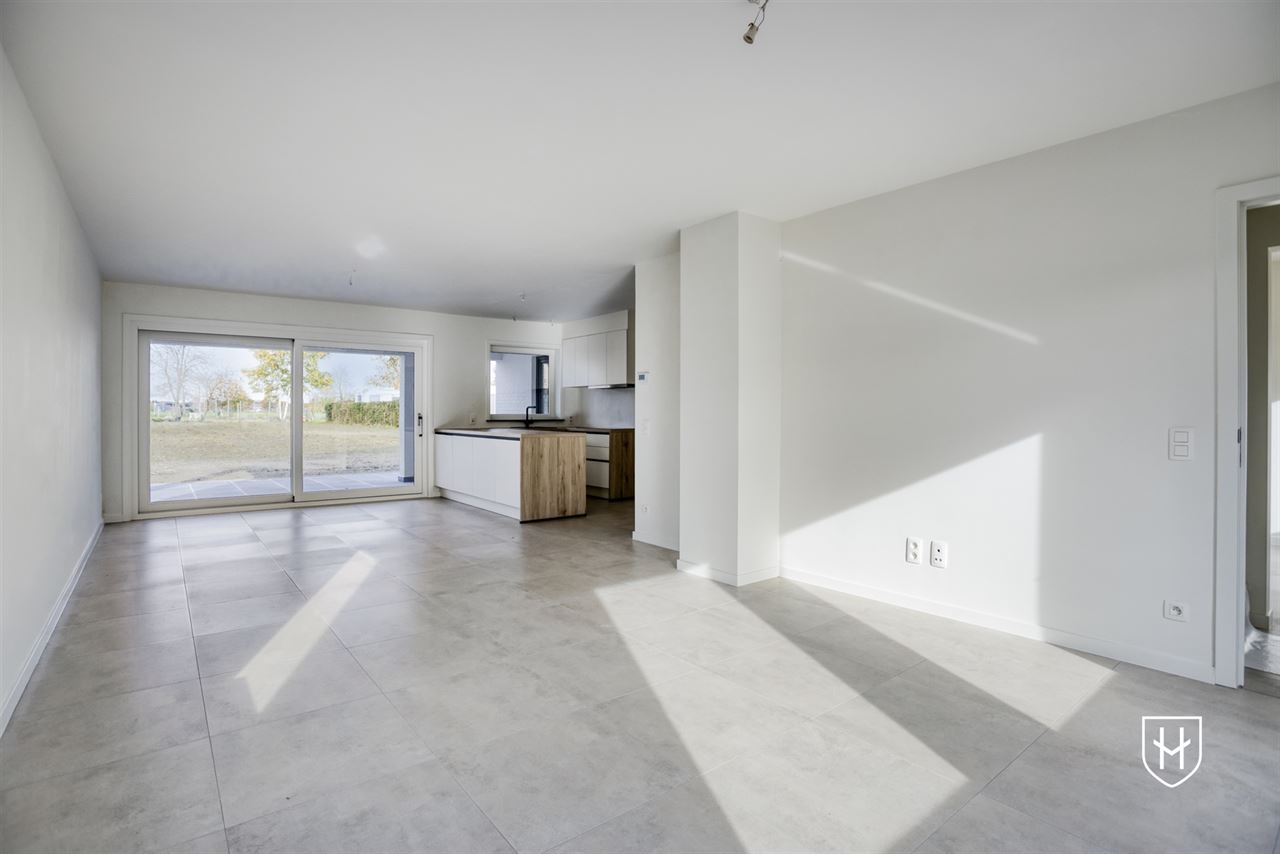 Maison de campagne indépendante rénovée (EPC label A) sur un terrain spacieux de 1.221 m², située près du centre de Lommel