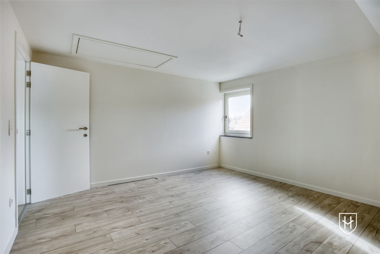 Maison de campagne indépendante rénovée (EPC label A) sur un terrain spacieux de 1.221 m², située près du centre de Lommel