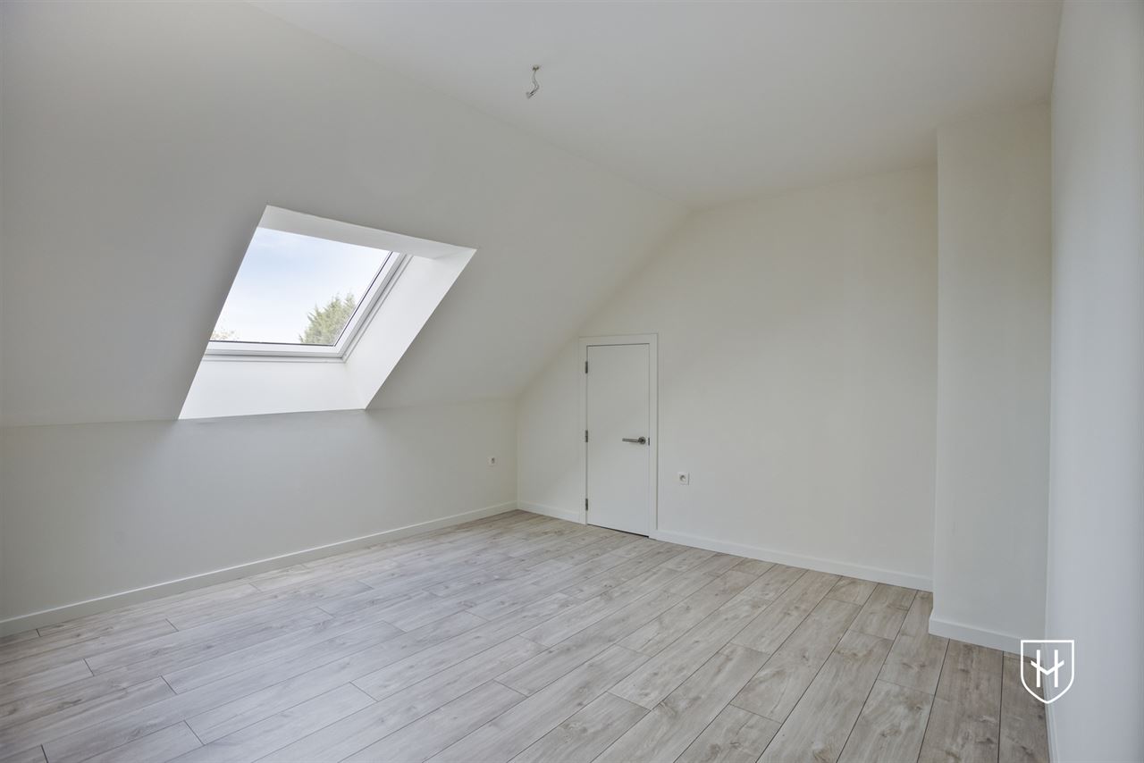 Maison de campagne indépendante rénovée (EPC label A) sur un terrain spacieux de 1.221 m², située près du centre de Lommel