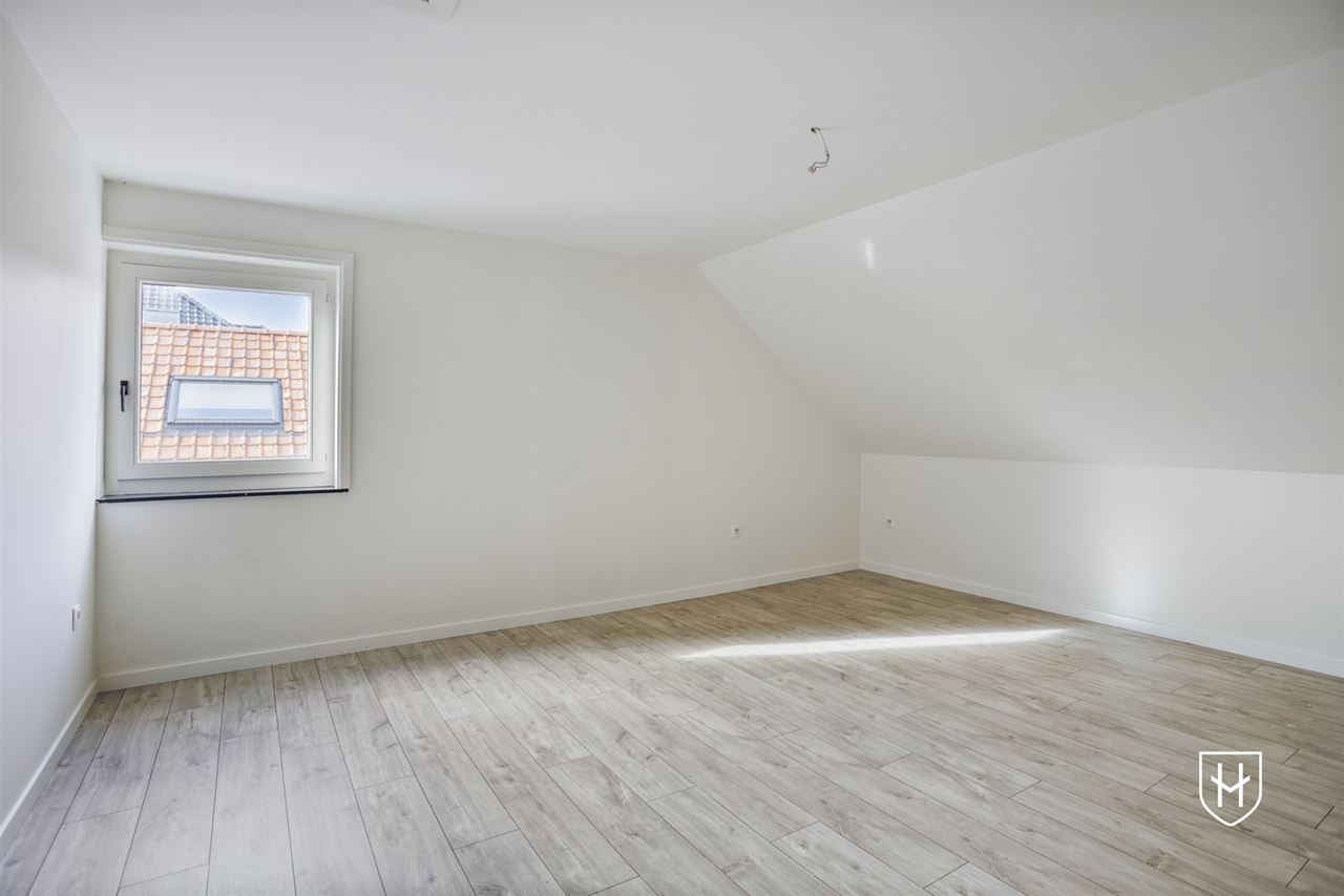 Maison de campagne indépendante rénovée (EPC label A) sur un terrain spacieux de 1.221 m², située près du centre de Lommel