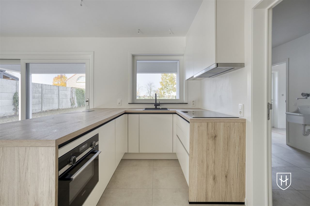 Maison de campagne indépendante rénovée (EPC label A) sur un terrain spacieux de 1.221 m², située près du centre de Lommel
