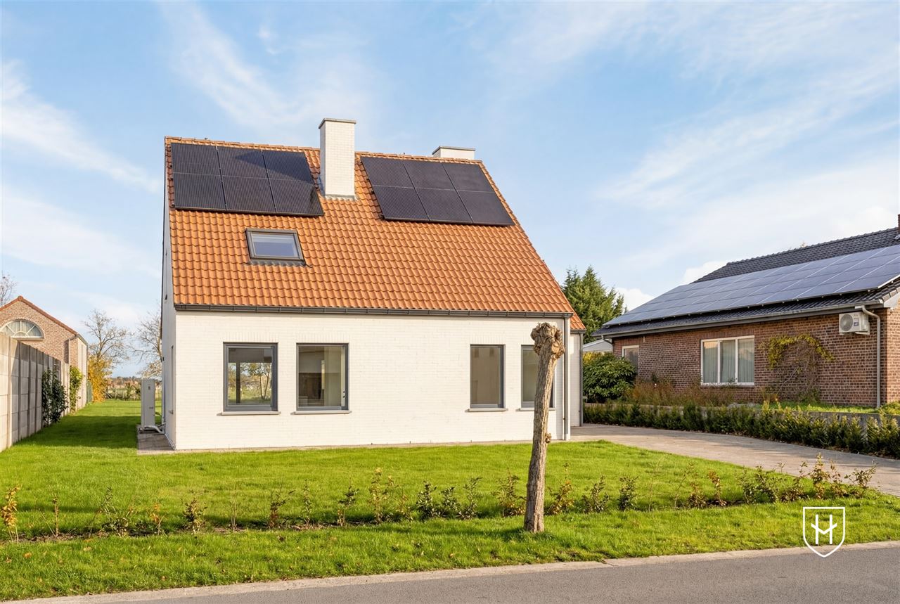 Maison de campagne indépendante rénovée (EPC label A) sur un terrain spacieux de 1.221 m², située près du centre de Lommel