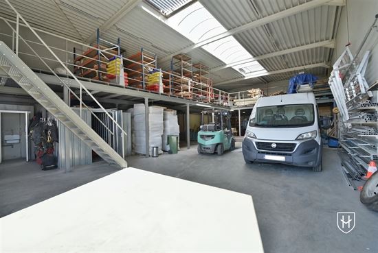 Recente KMO-unit op het industrieterrein "Oude Bunders" te Maasmechelen