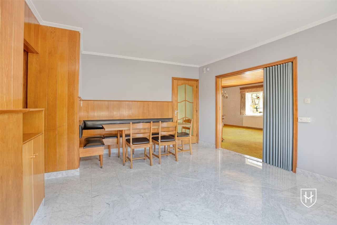 Goed onderhouden bungalowwoning met 3 slaapkamers, gelegen op een mooi perceel van maar liefst 10a 18ca, in een rustige en groene omgeving te Genk.