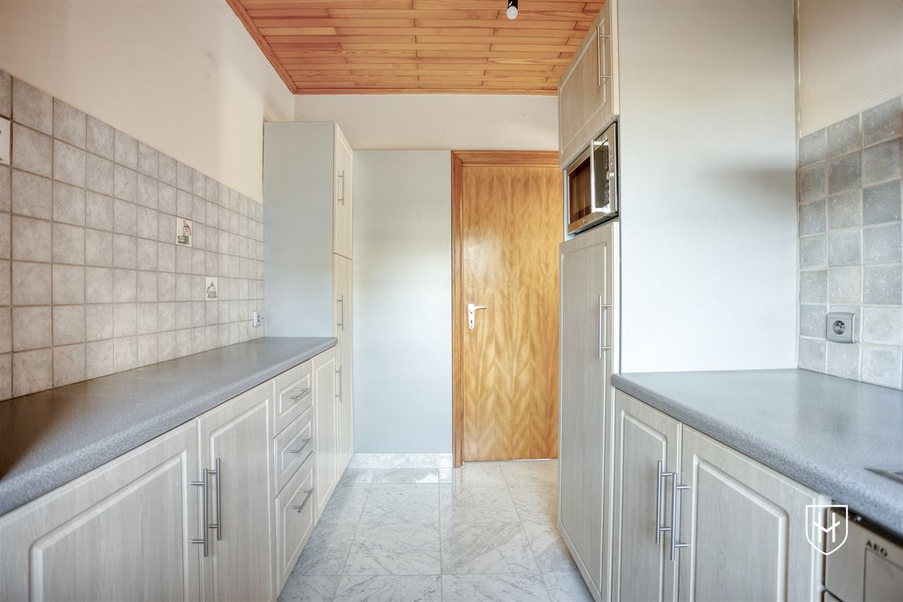Goed onderhouden bungalowwoning met 3 slaapkamers, gelegen op een mooi perceel van maar liefst 10a 18ca, in een rustige en groene omgeving te Genk.
