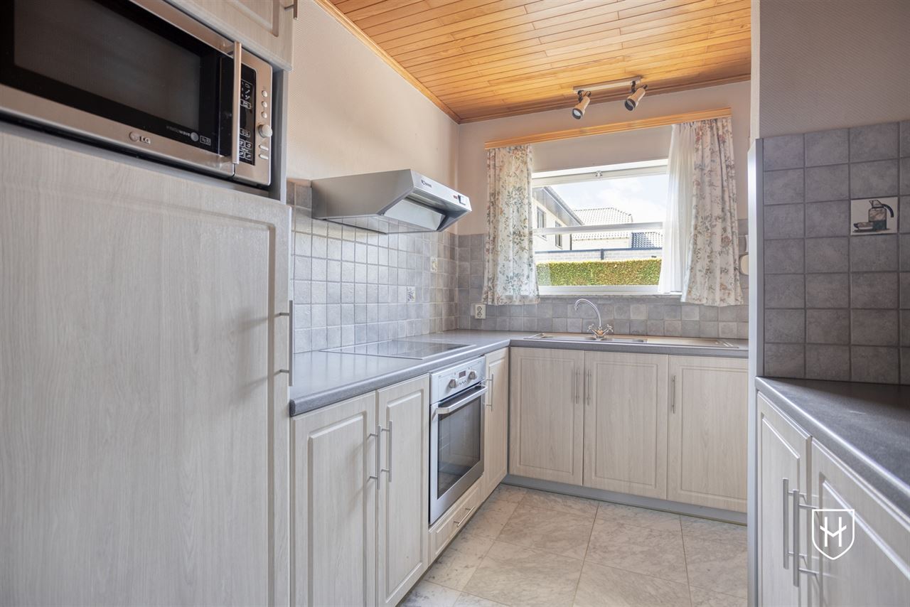 Goed onderhouden bungalowwoning met 3 slaapkamers, gelegen op een mooi perceel van maar liefst 10a 18ca, in een rustige en groene omgeving te Genk.