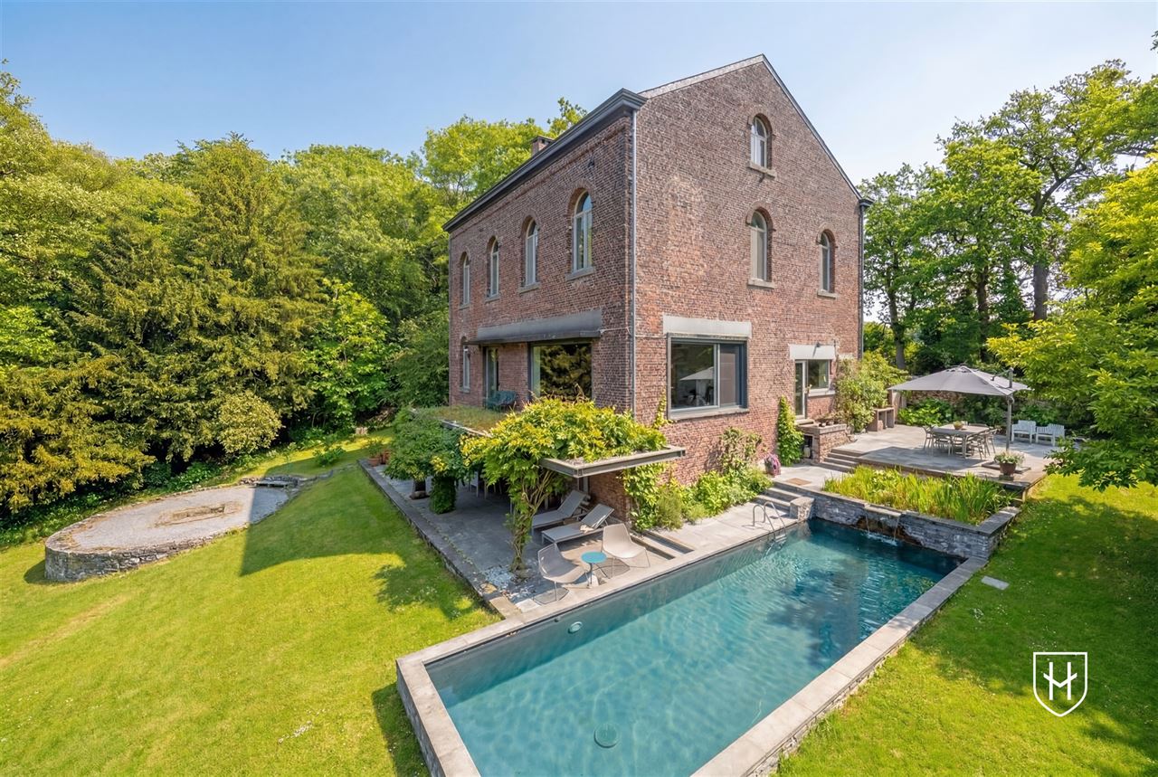 Historic mansion with guest house on a privileged location in an idyllic and natural setting in Visé