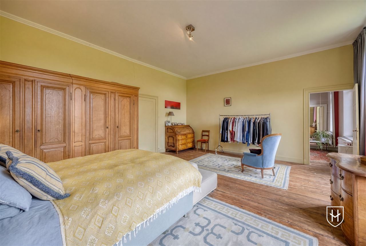 Historic mansion with guest house on a privileged location in an idyllic and natural setting in Visé