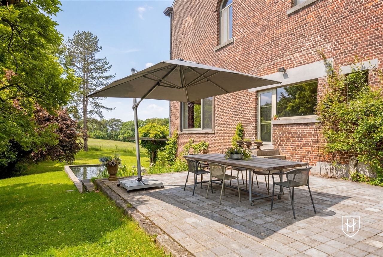 Historic mansion with guest house on a privileged location in an idyllic and natural setting in Visé