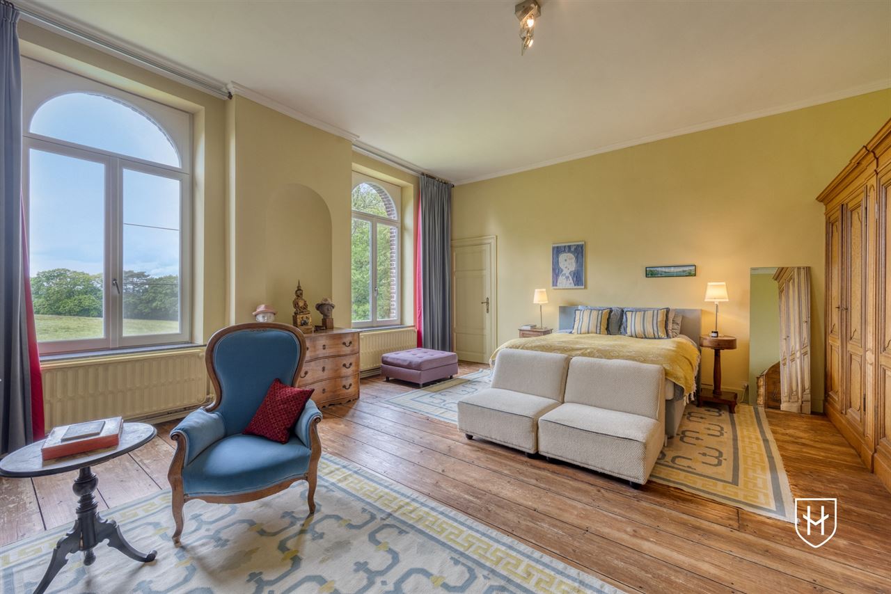 Historic mansion with guest house on a privileged location in an idyllic and natural setting in Visé