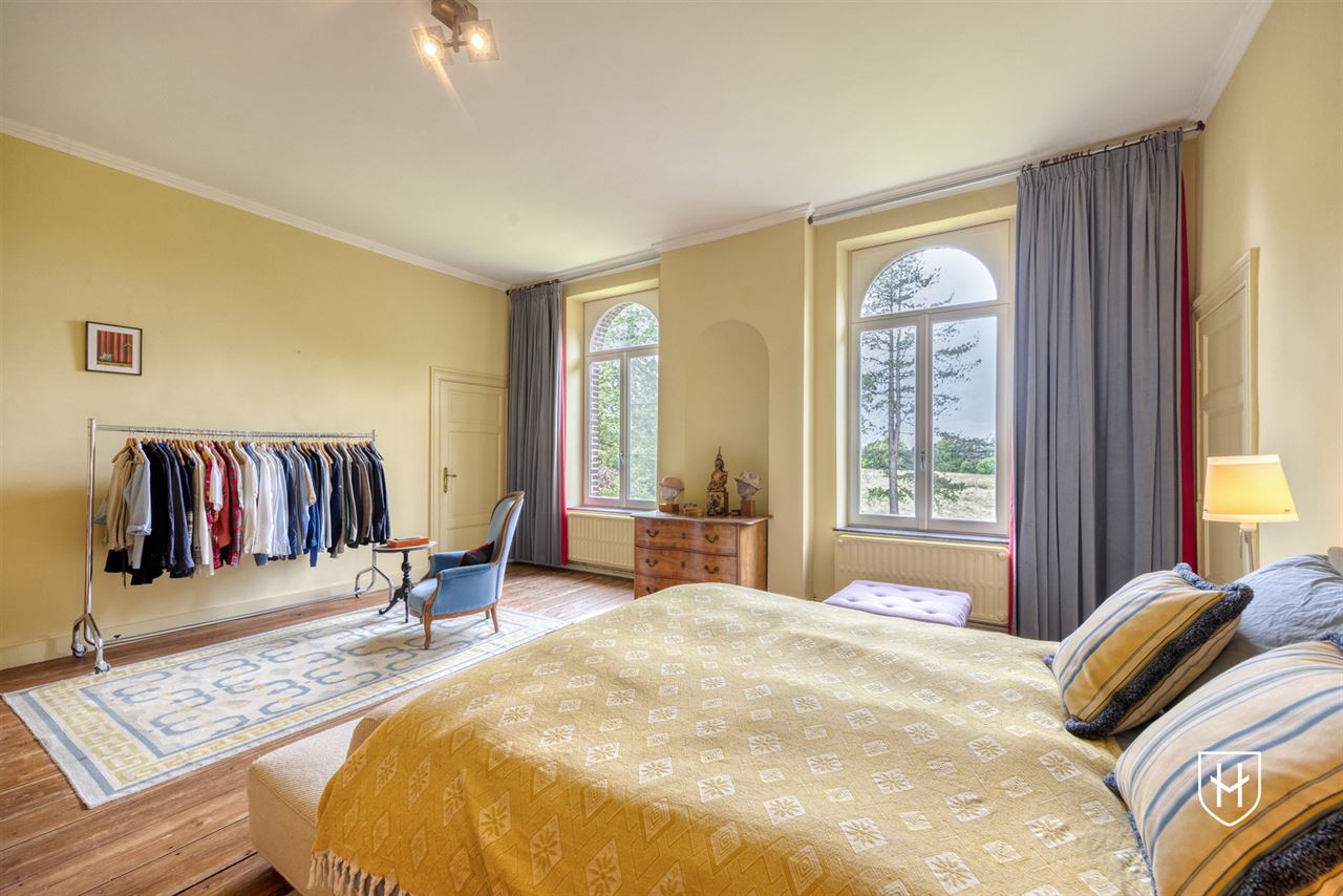 Historic mansion with guest house on a privileged location in an idyllic and natural setting in Visé